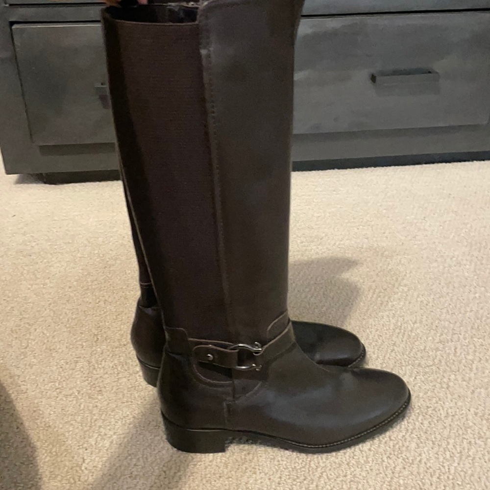 Never been worn Aquatalia leather knee high buckle zip Tall Riding Boots Size 8